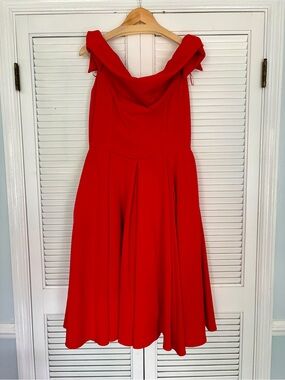 Elegant Off-Shoulder Red Midi Dress